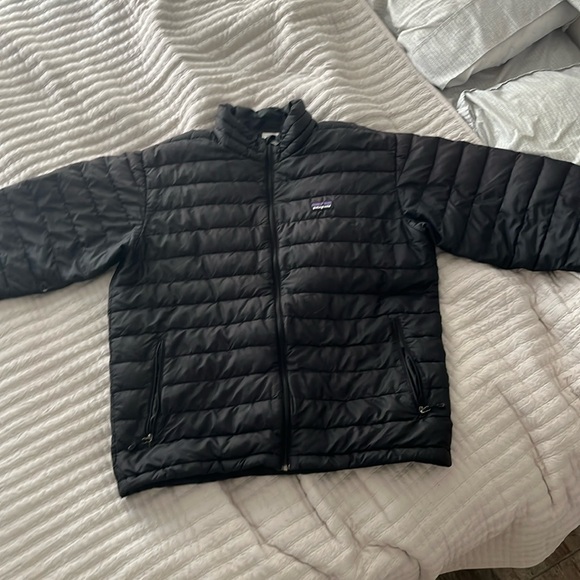 Patagonia Black Puffer - Picture 1 of 3